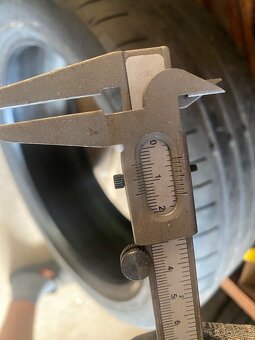 Letní pneu 235/45 R19 V XL - 3
