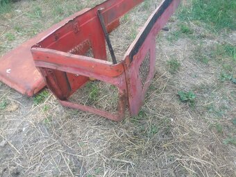 Kapota zetor - 3