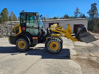 Kloubový nakladač KOMATSU WA80M - 3