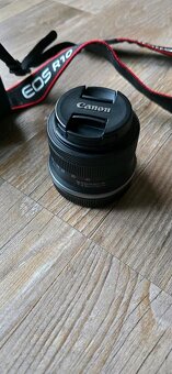 Canon EOS R10 s objektivem - 3