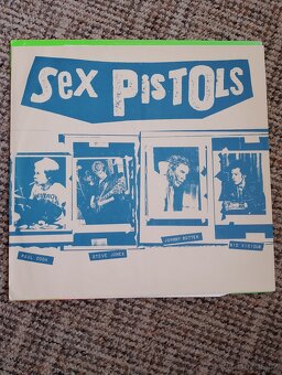 První album Sex Pistols - 3