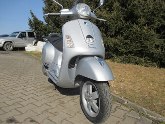 Piaggio Vespa 250 GTS ie rv 200616kW 23000km - 3