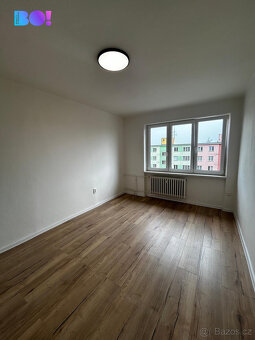 Prodej zrekonstruovaného bytu 2+1, 56 m² se zasklenou lodžií - 3