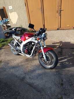 Suzuki GS500E - 3