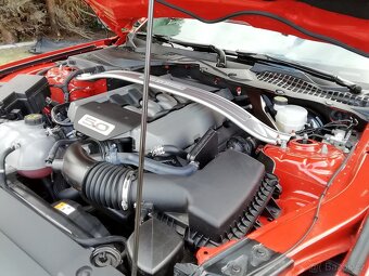 Mustang GT - 3