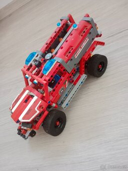 Lego 42075 Hasičské vozidlo - 3