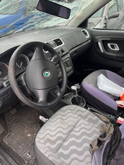 Škoda Fabia II 1.2 HTP 51 kW, rok 2008 NA NÁHRADNÍ DÍLY - 3