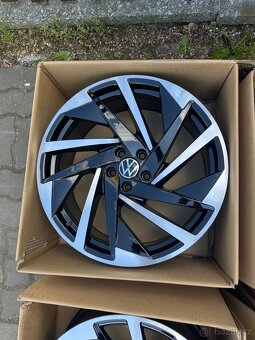 ORIGINÁL Alu Volkswagen NASHVILLE R20, 5x112 - ZÁNOVNÍ - 3