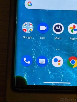 Motorola Moto Edge (2020) 6/128GB s vadou - 3