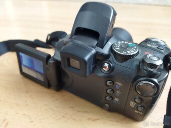 CANON POWERSHOT S3-IS - 3