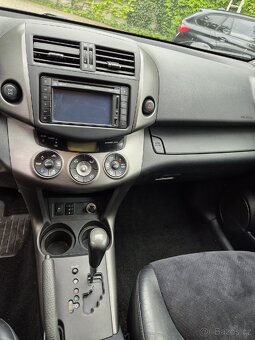 Toyota RAV4 - 3