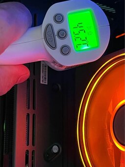 GIGABYTE Radeon RX 7800 XT GAMING OC 16G - 3