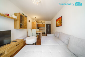 Prodej, byt, 2+kk + parkovací stání, 62 m2, Karlovy Vary - M - 3