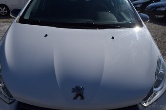 Peugeot 208 1.0 VTi 50KW LIMIT. EDICE NÍZKÉ KM - 3
