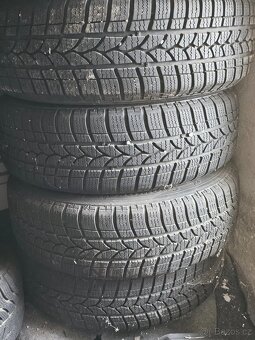 Prodám sadu zimních pneu + plechové disky 4.k.175/65.R14 - 3