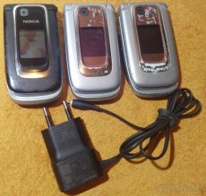 3x Nokia 6131 +3x Alcatel BE1 +2x Samsung 5230 -funkční - 3
