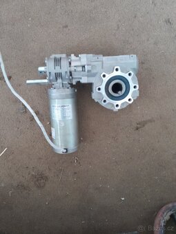 Motor s převodovkou - 3