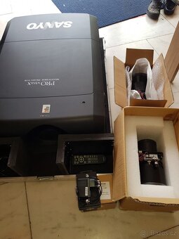Projektor Sanyo XF47- 15k lumens - 3