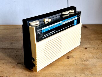 Staré rádio Tesla Akcent 2812B, 1964, Tesla Bratislava - 3