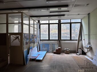 Pronájem skladu - dílny o výměře 138m2 v Adamově u Blanska - - 3