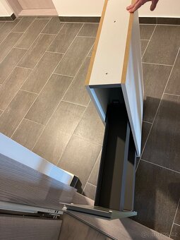 Posuvný výjezd - skříňka na oleje kuchyně - 3
