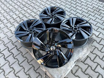 VW Touareg, kola 20" - 3