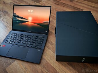 Asus Zenbook OLED - top stav - 3