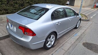 Honda Civic 1.8i Sedan Automat / 52tis.km / Nová STK / Kůže - 3