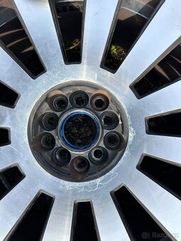 Alu kola R18 - 3