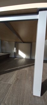 Stúl 150 x 150 + židle 4ks - 3