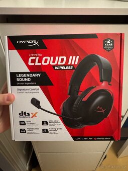 Sluchátka HyperX Cloud III Wireless (červená) - 3