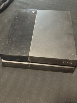 PlayStation 4 - 3