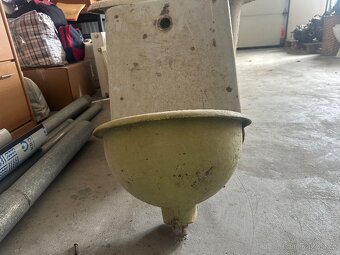 Litinová vana a umývadlo - 3