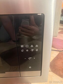 Vestavná mikrovlnná trouba EMT25207OX - 3