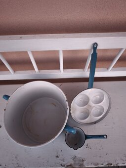 Smaltovaný set nádobí - 3