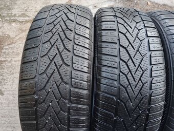 Zimní pneu Semperit SPGrip2 185 60 15 - 3