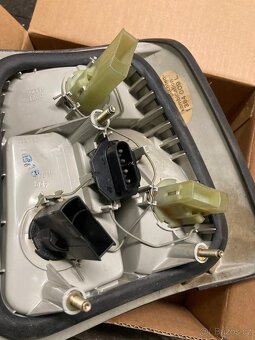 BMW E34 zadní levé světlo - 3