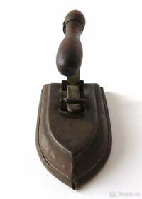 Staré žehličky - 3