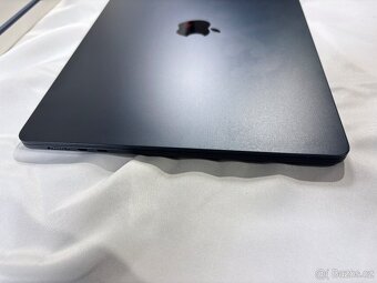 Apple MacBook Air 15" M3 10-GPU 8GB 256GB - Midnight CZ - 3