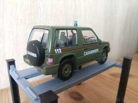 Model Mitsubishi Pajero 1996 CARABINIERI + autozvedák 1:43 - 3