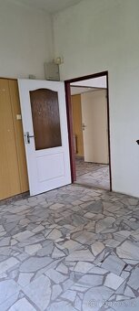 Pronájem skladovacích prostor - Jindřichův Hradec - 3
