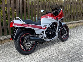 Honda vf 1000 f - 3