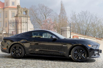 Ford Mustang 5.0L V8 GT - 3