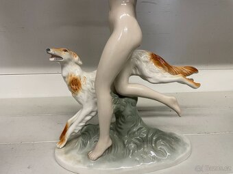 Diana s chrtem 38cm vysoká soška akt DUX Elly Strobach - 3