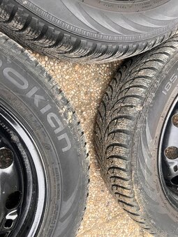 Sada kol Fabia Rapid 185/60 R15 86T XL Nokian vzorek 90% - 3