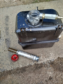 nádrž na hydrauliku 22 litrů s filtrem - 3