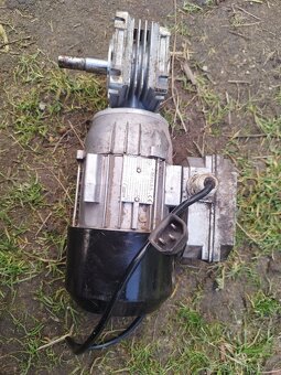 Motor k pohonu kotle Buderus bez převodovky - 3