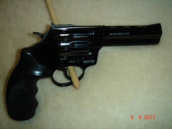 Prodám krásnou, zánovní flobert revolver skupiny "D" - 3