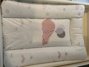 Přebalovací pult IKEA - 3