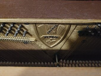 Prodej piana PETROF - 3